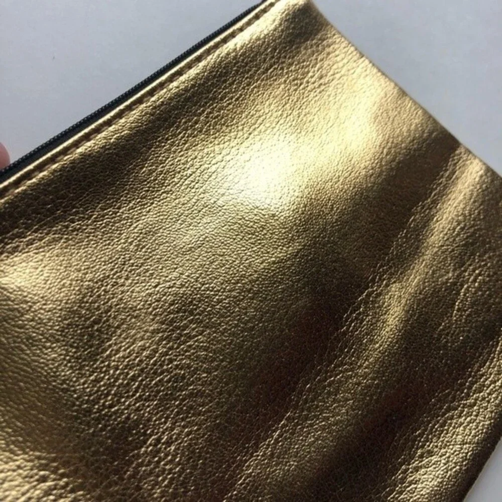 Ipsy Gold Cosmetic Bag NWOT OS Chic Cute Party Date Night